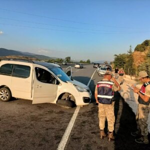 bingolde trafik kazasi 11 yarali 8HIvUeIP