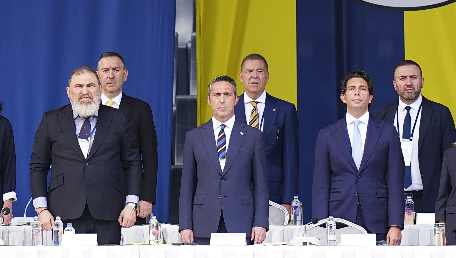 fenerbahcenin toplam borcu aciklandi sUvkxKnm