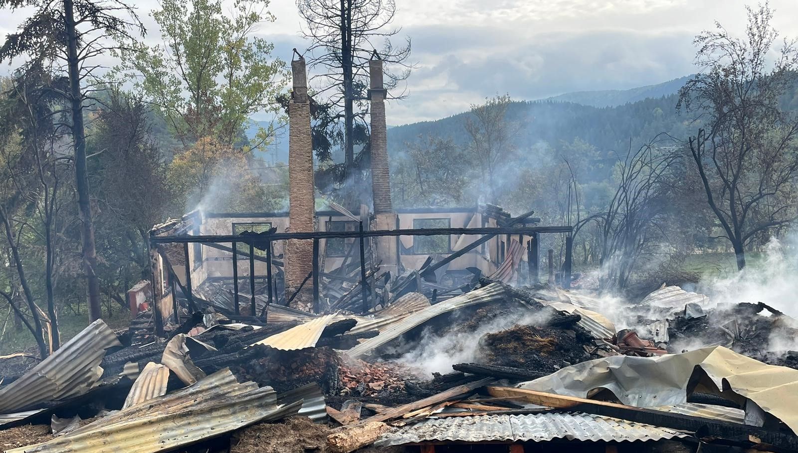 alevlere teslim olan ahsap ev kule dondu dyNee4pE