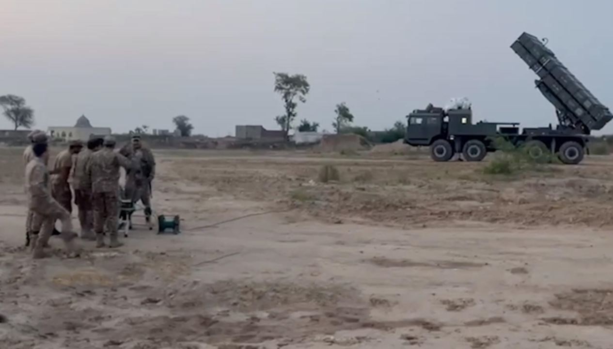 pakistan ve afganistan arasinda 48 saatlik ateskes XhnZhbU1.jpg