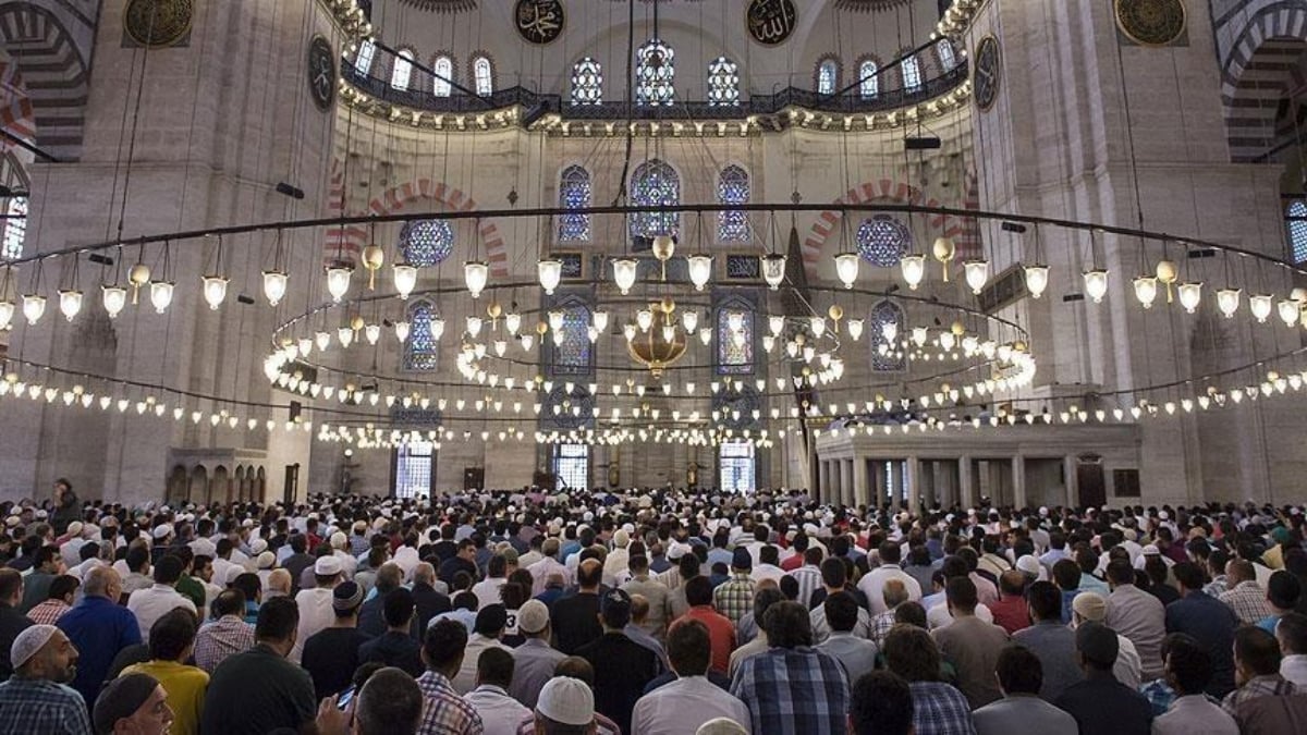 diyanet cuma namazi saatleri 31 ekim 2025 illere gore ezan vakitleri 6IhEbpXi.jpg