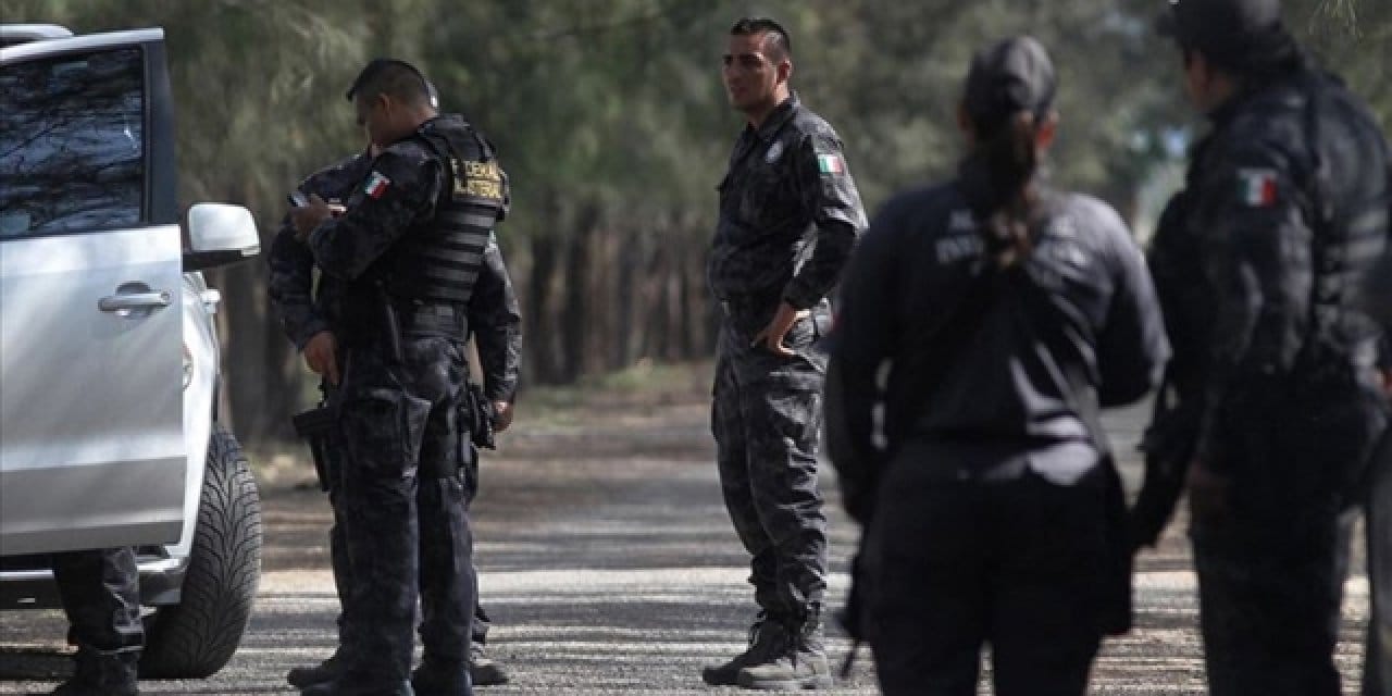 meksikada kartel ve polis catisti 13 olu kTzgZBFF.jpg