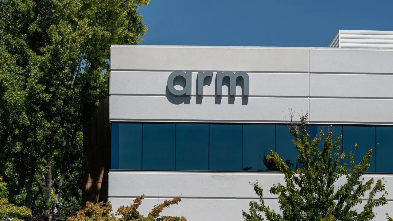 Arm, Amazon'un yapay zeka çip uzmanını transfer etti