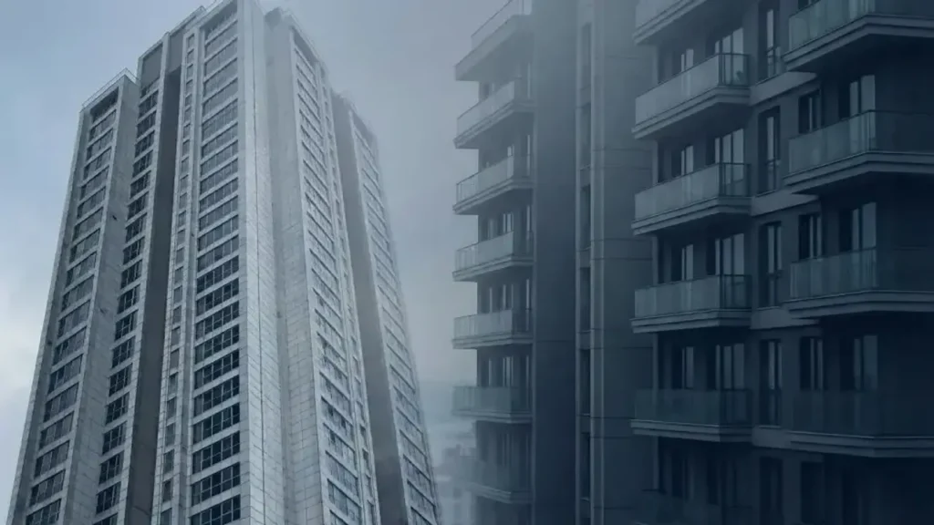 Sarıyer’de bir sitede facia: 12 yaşındaki çocuk 30. kattan aşağı düştü