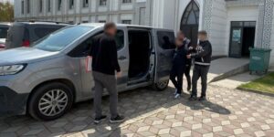 kamyonet-hirsizi-otelde-saklanirken-yakalandi-sahte-kimlikle-giris-yapmis-2E1lkdY1