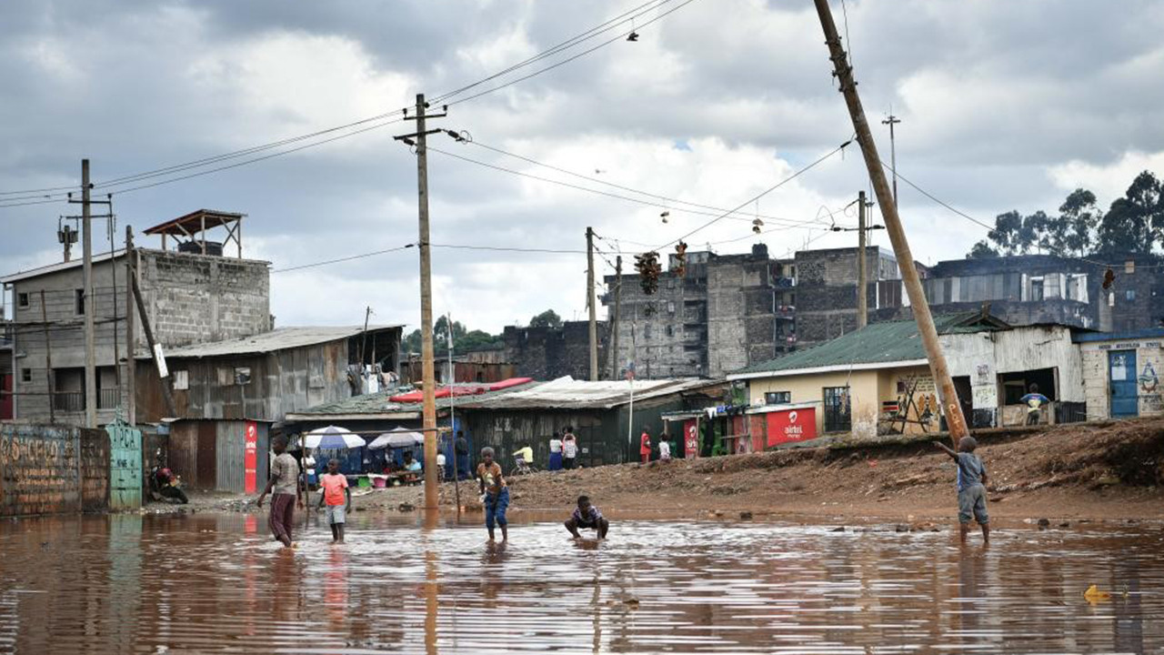 Kenya’da Şiddetli Yağışlar Sel Felaketine Yol Açtı: Can Kaybı 10’a Yükseldi