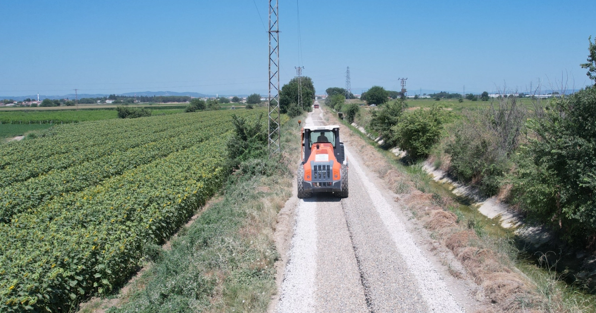 Manisada 45 kilometrelik ova yoluna asfalt rOZ1Fsm7